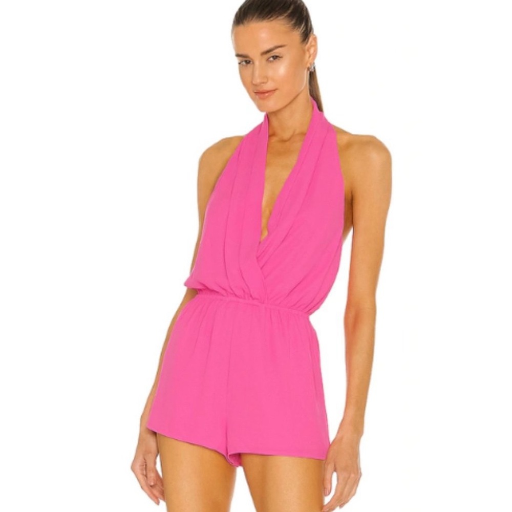 Superdown Emma Halter Romper NWT
Size Small